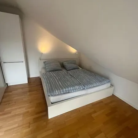 Penthouse Aussicht Balkon Ebk Tg Platz Apartment Magstadt